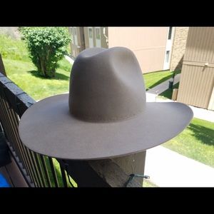 John B Stetson cowboy / cowgirl hat 4x beaver